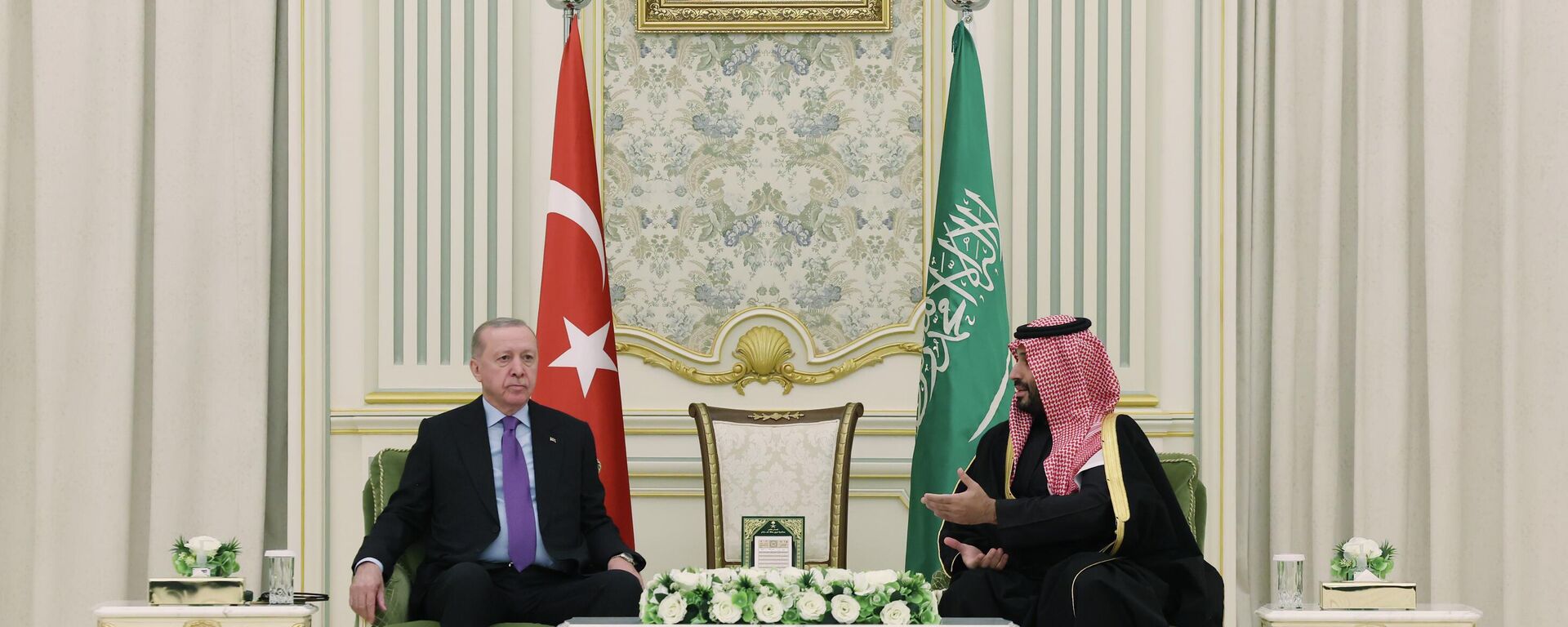 Cumhurbaşkanı Recep Tayyip Erdoğan ve Suudi Arabistan Veliaht Prensi Muhammed bin Selman  - Sputnik Türkiye, 1920, 03.02.2026