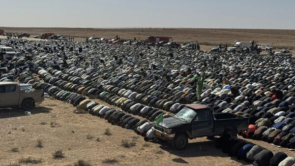 Kaddafi’nin oğlu Seyfülislam toprağa verildi - Sputnik Türkiye