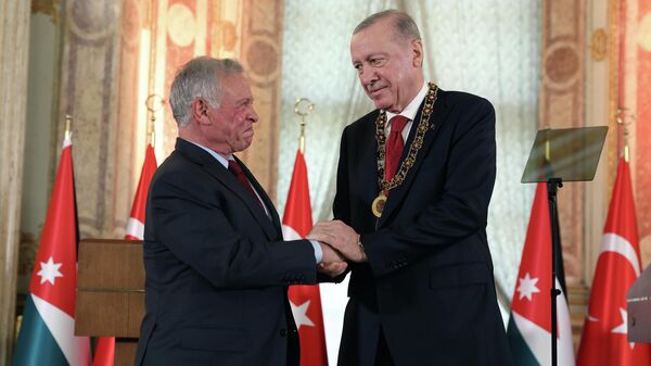 Cumhurbaşkanı Erdoğan'a Ürdün Kralı 2. Abdullah'tan 'Hüseyin Bin Ali Nişanı' - Sputnik Türkiye