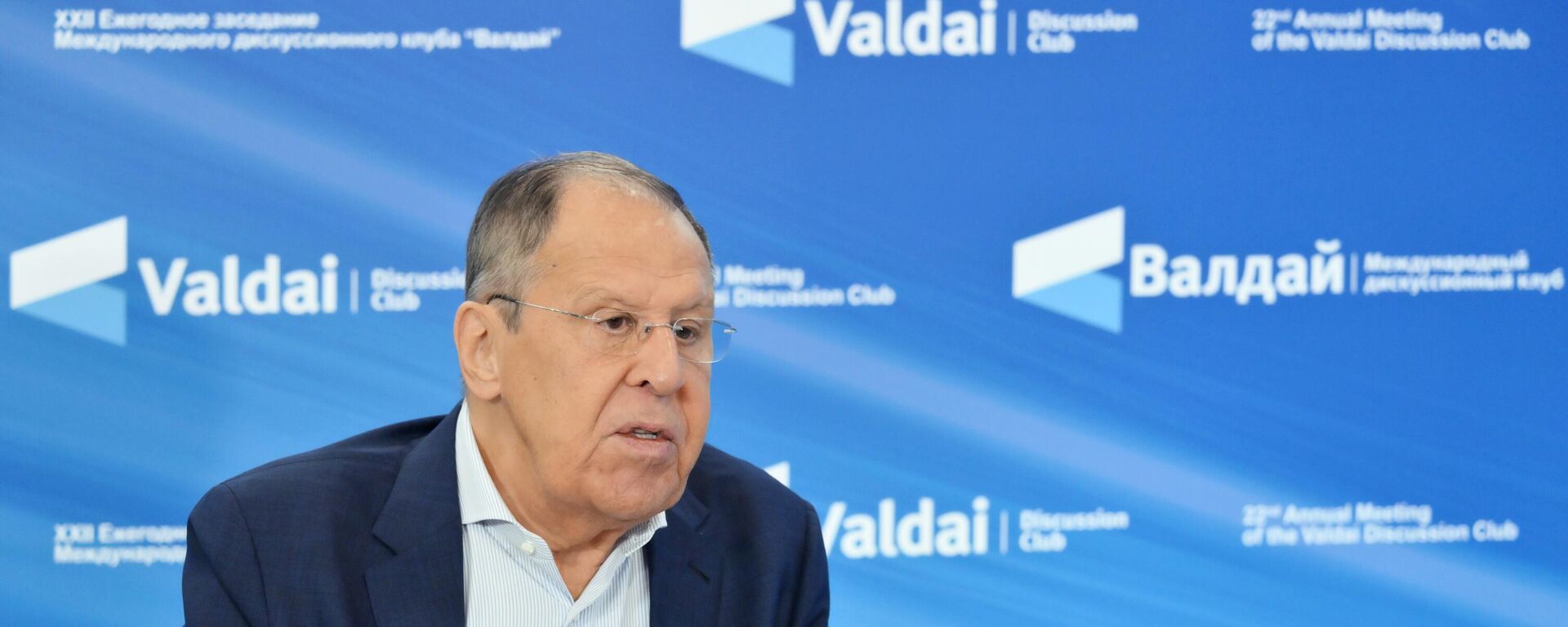 Serguéi Lavrov, ministro de Asuntos Exteriores de Rusia, habla en la conferencia de prensa de la 22ª reunión anual del Club de Discusión Valdai en Sochi - Sputnik Türkiye, 1920, 09.02.2026