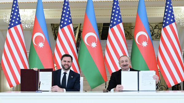 ABD Başkan Yardımcısı JD Vance ve Azerbaycan Cumhurbaşkanı İlham Aliyev - Sputnik Türkiye