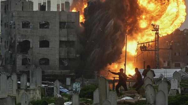 Gazze'ye 6 Şubat 2026'da düzenlenen İsrail saldırısından bir görüntü - Sputnik Türkiye