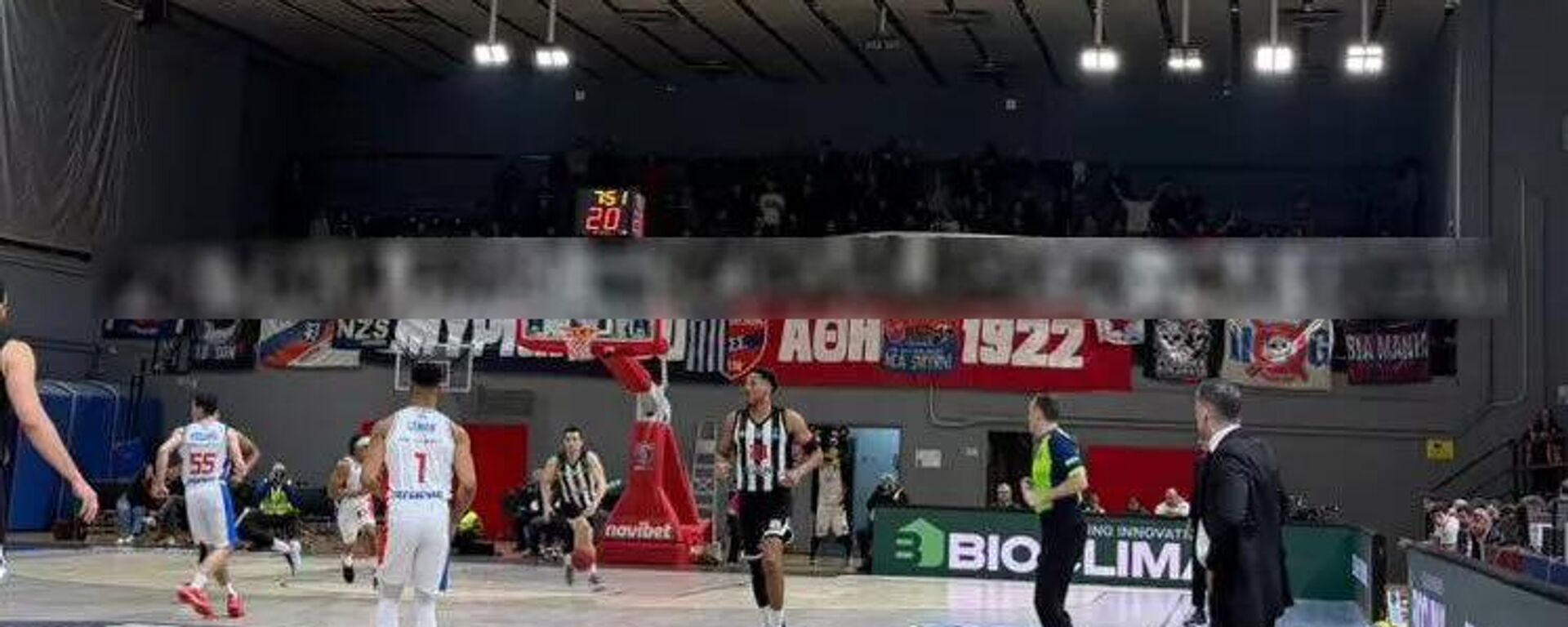 Beşiktaş-Panionios maçında ırkçı pankart - Sputnik Türkiye, 1920, 11.02.2026