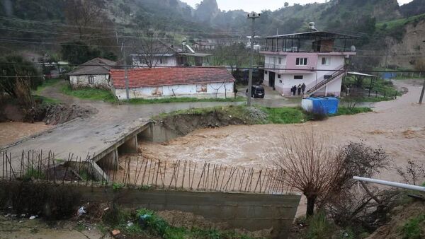 Aydın'da dere taştı - Sputnik Türkiye