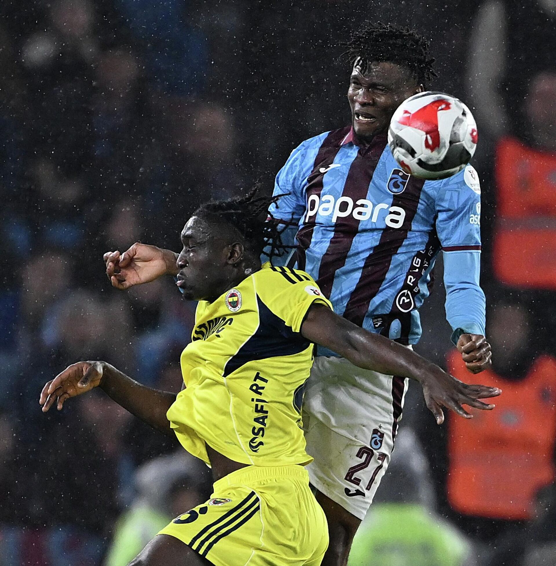 Trabzonspor - Fenerbahçe
 - Sputnik Türkiye, 1920, 15.02.2026