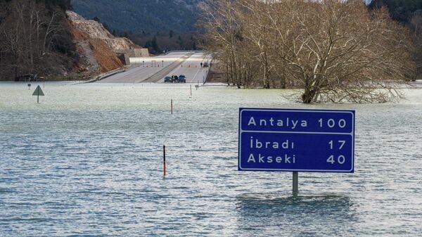 Konya-Antalya karayolu - Sputnik Türkiye