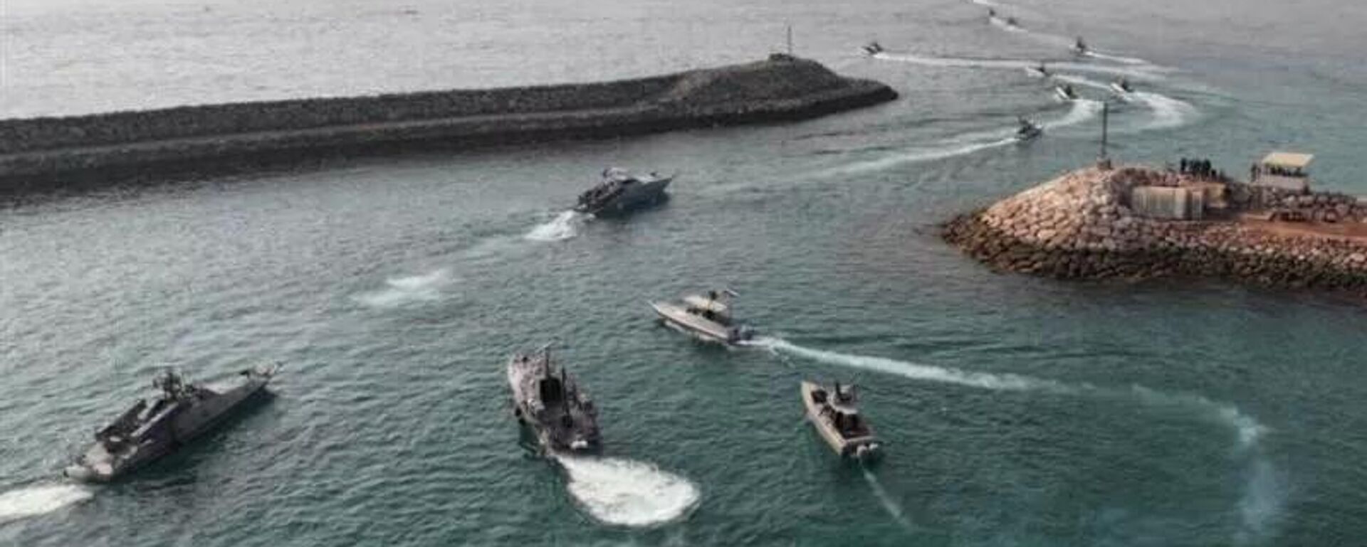 İran, Hürmüz Boğazı'nda tatbikat başlattı - Sputnik Türkiye, 1920, 04.03.2026