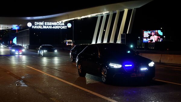 Cumhurbaşkanı Recep Tayyip Erdoğan, Türkiye'ye geri döndü - Sputnik Türkiye