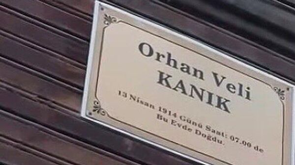 Orhan Veli Kanık sosyal medya  - Sputnik Türkiye