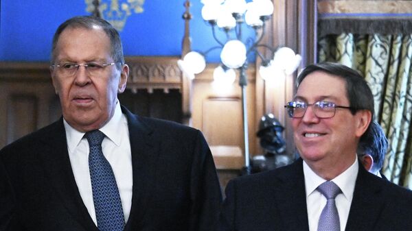 Rusya Dışişleri Bakanı Sergey Lavrov ve Küba Dışişleri Bakanı Bruno Rodríguez Parrilla  - Sputnik Türkiye