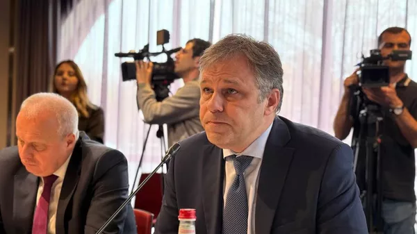 Miroşnik: Zelenskiy'e uzanacak bir uluslararası yolsuzluk soruşturması başlatılabilir