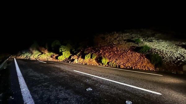 Toprak kayması nedeniyle İstanbul-İzmir Otoyolu iki yönlü ulaşıma kapatıldı - Sputnik Türkiye