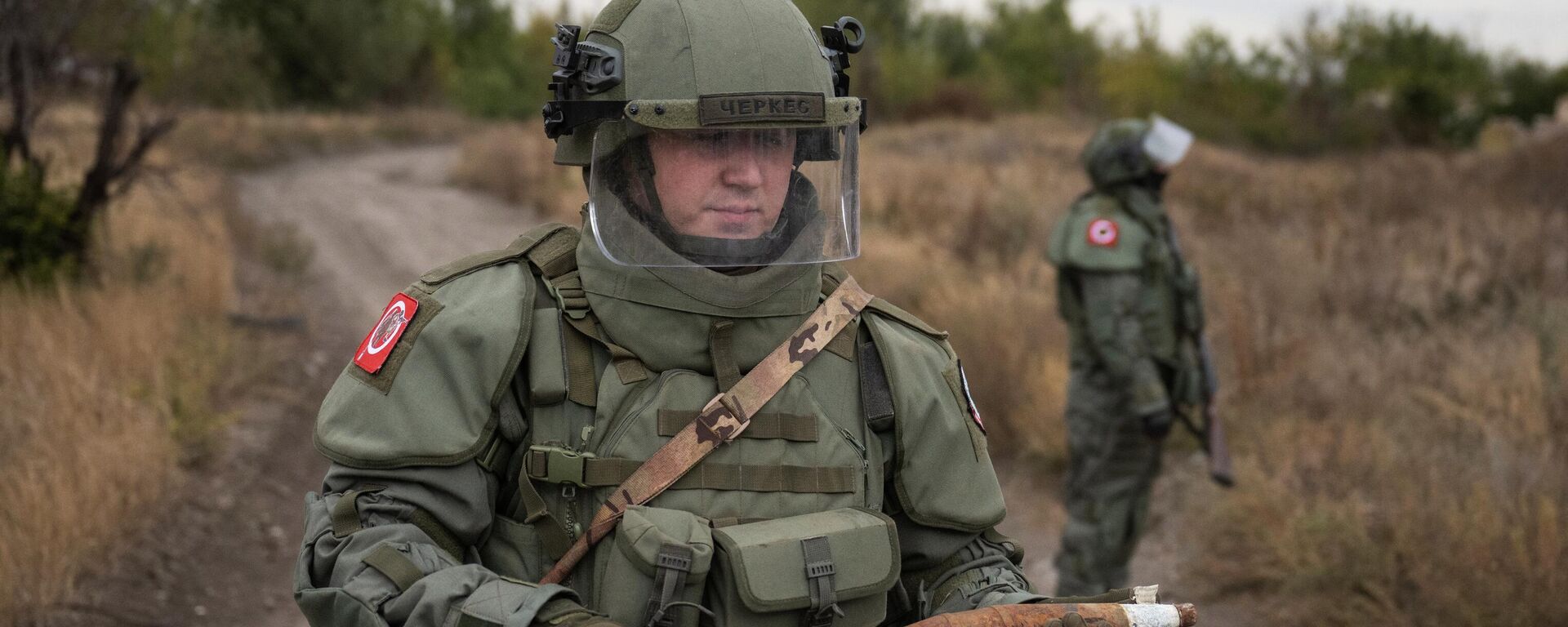 Саперы группировки войск Центр разминирует освобожденные территории в зоне СВО в ДНР - Sputnik Türkiye, 1920, 19.02.2026