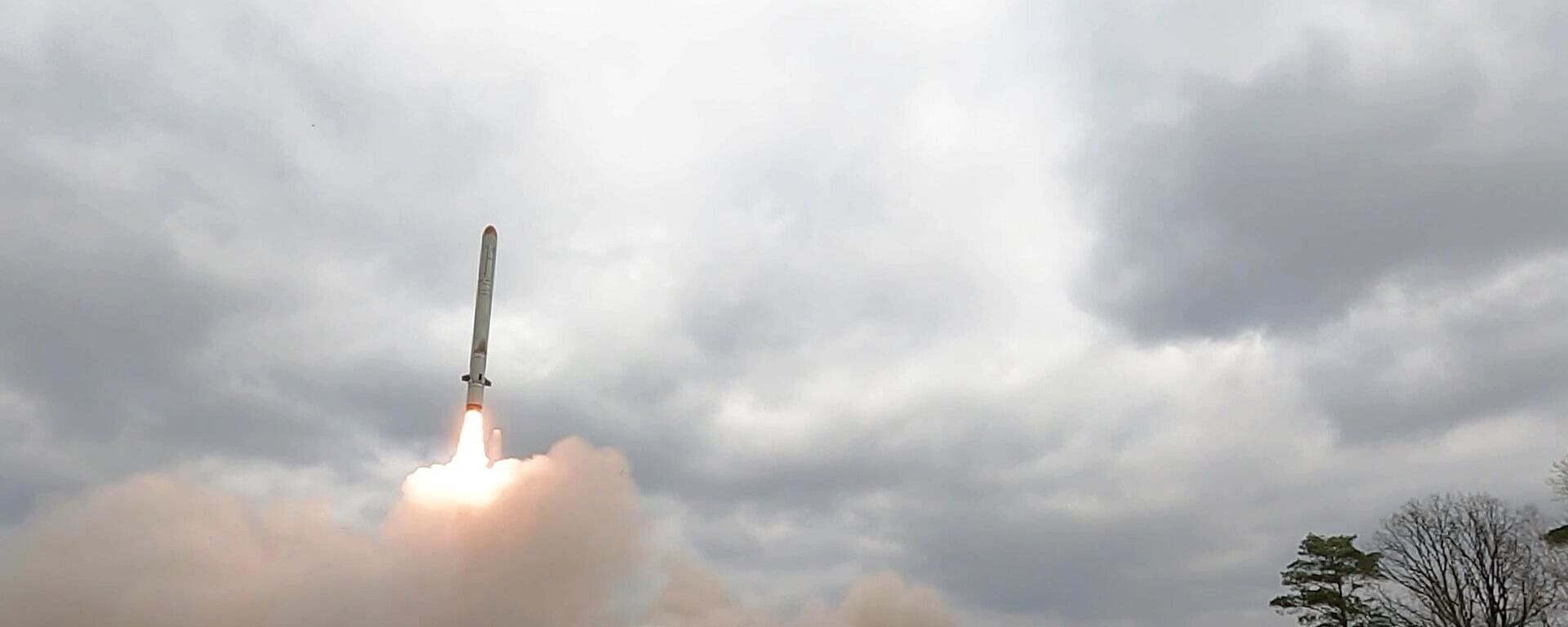 İskender uzun menzilli taktik balistik füze sistemi - Sputnik Türkiye, 1920, 20.02.2026