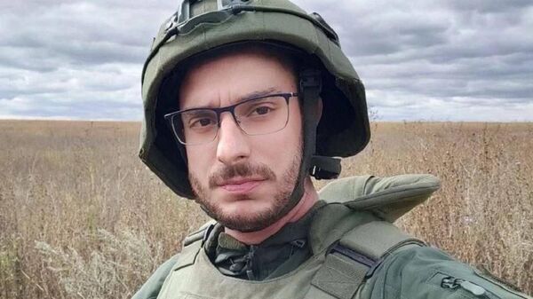 Donbass'ta görev yapan İtalyan gazeteci Andrea Lucidi - Sputnik Türkiye