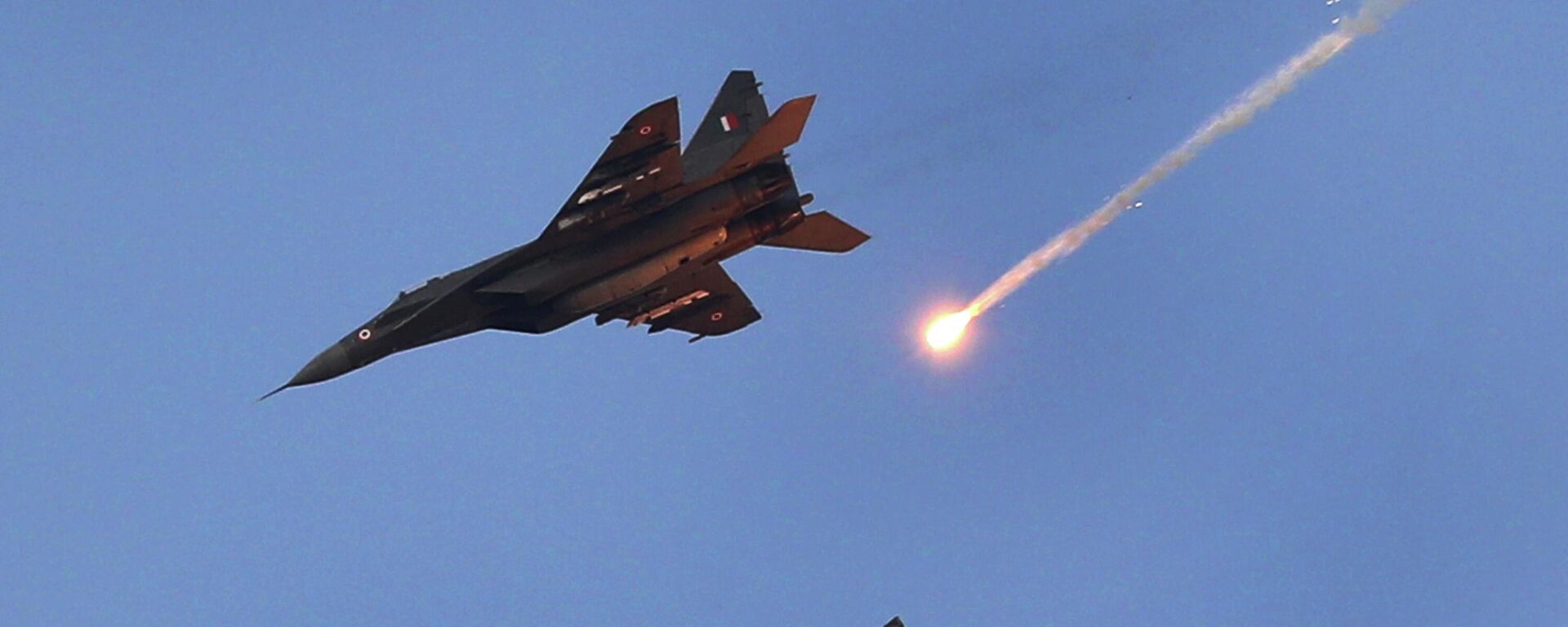 An Indian Air Force (IAF) MIG 29 releases bombs during an air exercise named 'Vayu Shakti-2019', or air power, at Pokhran, in the western Indian state of Rajasthan, Saturday, Feb. 16, 2019 - Sputnik Türkiye, 1920, 13.03.2026
