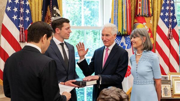 ABD'nin Fransa Büyükelçisi ve Trump'ın dünürü Charles Kushner  - Sputnik Türkiye