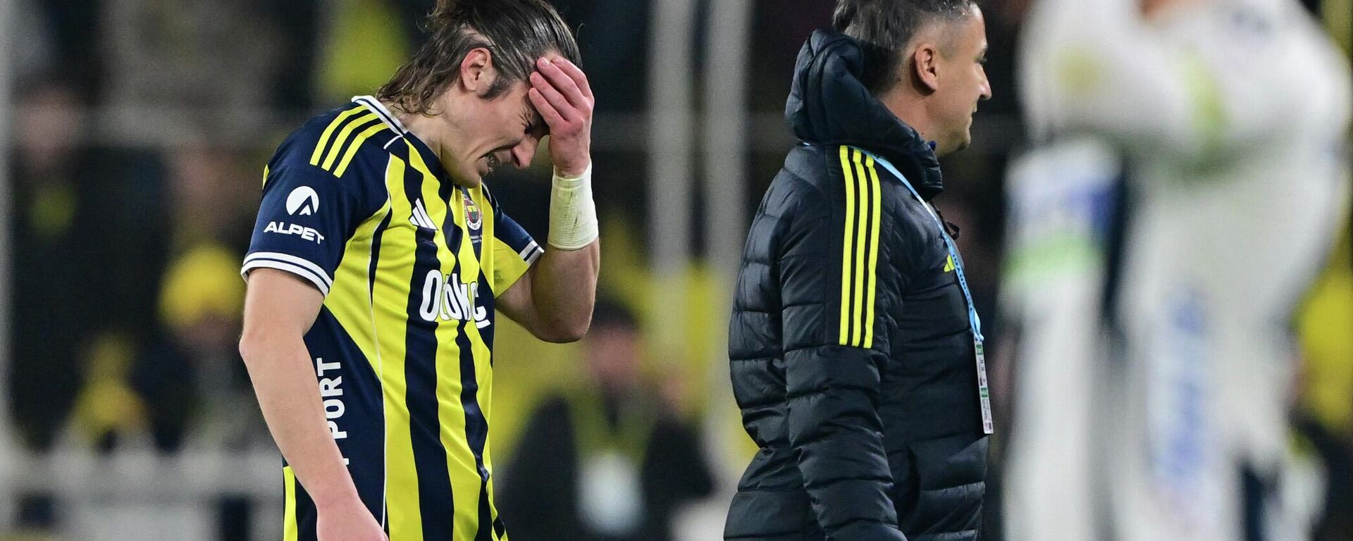 Çağlar Söyüncü sakatlanarak oyundan çıktı - Sputnik Türkiye, 1920, 23.02.2026