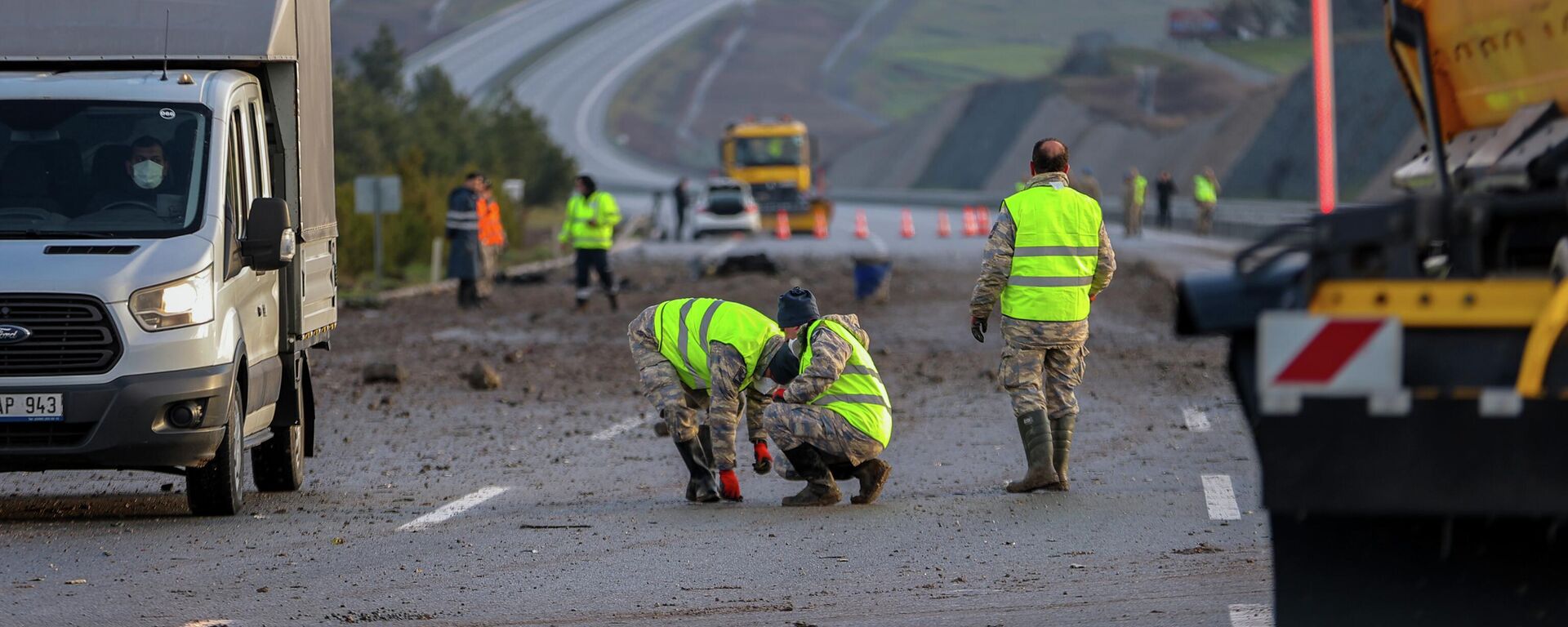 Balıkesir'de F-16 uçağının kaza kırıma uğraması sonucu pilot şehit oldu - Sputnik Türkiye, 1920, 25.02.2026