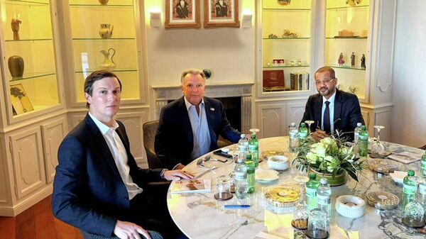 Umman Dışişleri Bakanı, ABD ve İran'ın müzakerelerde yeni çözümlere açık olduğunu söyledi - Sputnik Türkiye