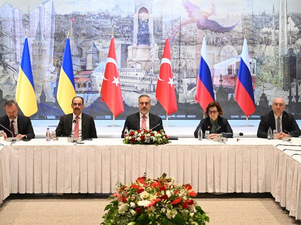 Mayıs-Temmuz 2025’te Türk tarafının arabuluculuğuyla İstanbul&#x27;da üç tur görüşme yapıldı - Sputnik Türkiye