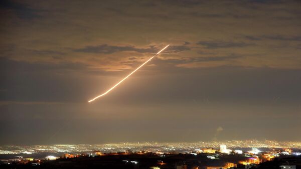 İran'dan atılan füzeler - Sputnik Türkiye