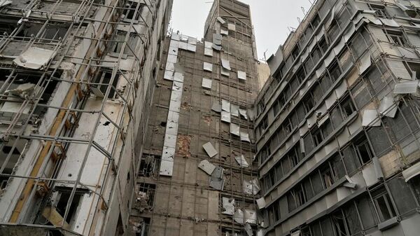 Gandhi Hastanesi’nin hasar gören cephesi - Sputnik Türkiye