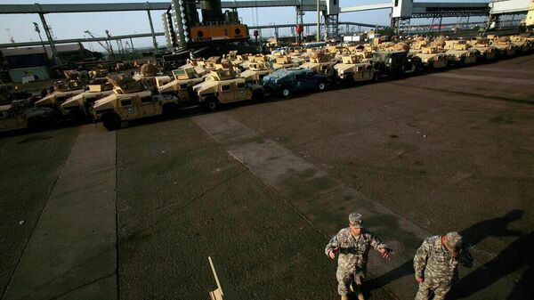 ABD askerlerinin öldüğü Kuveyt'teki limanın 2010 arşiv görüntüsü - Sputnik Türkiye