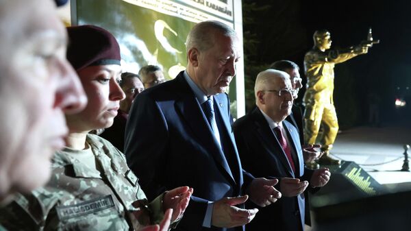 ı Teğmen Elif Nur Halisdemir - Sputnik Türkiye