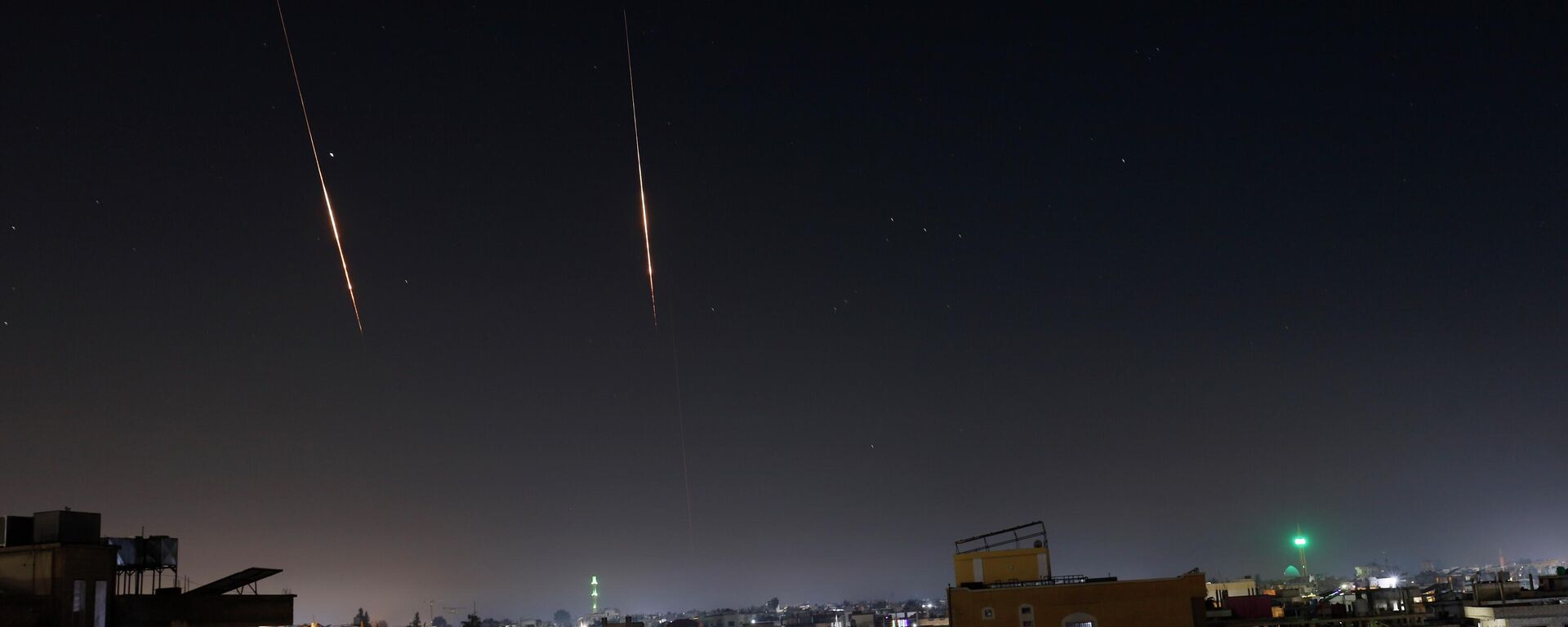 Suriye’nin güneyindeki Dera ili semalarında İran füzeleri görüldü - Sputnik Türkiye, 1920, 06.03.2026