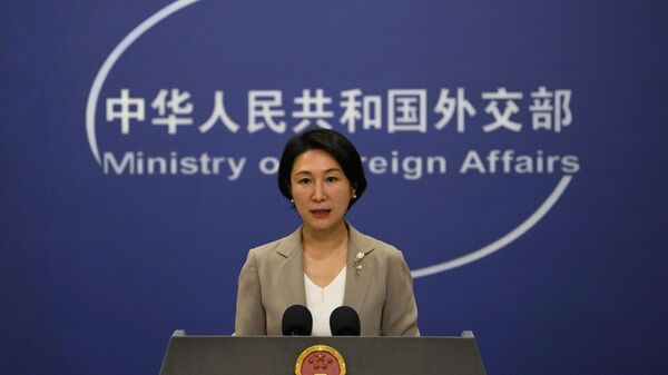 Представитель МИД КНР Мао Нин выступает во время пресс-конференции в Министерстве иностранных дел в Пекине, Китай - Sputnik Türkiye