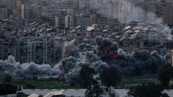 Lübnan'ın başkenti Beyrut bombardıman altında - Sputnik Türkiye