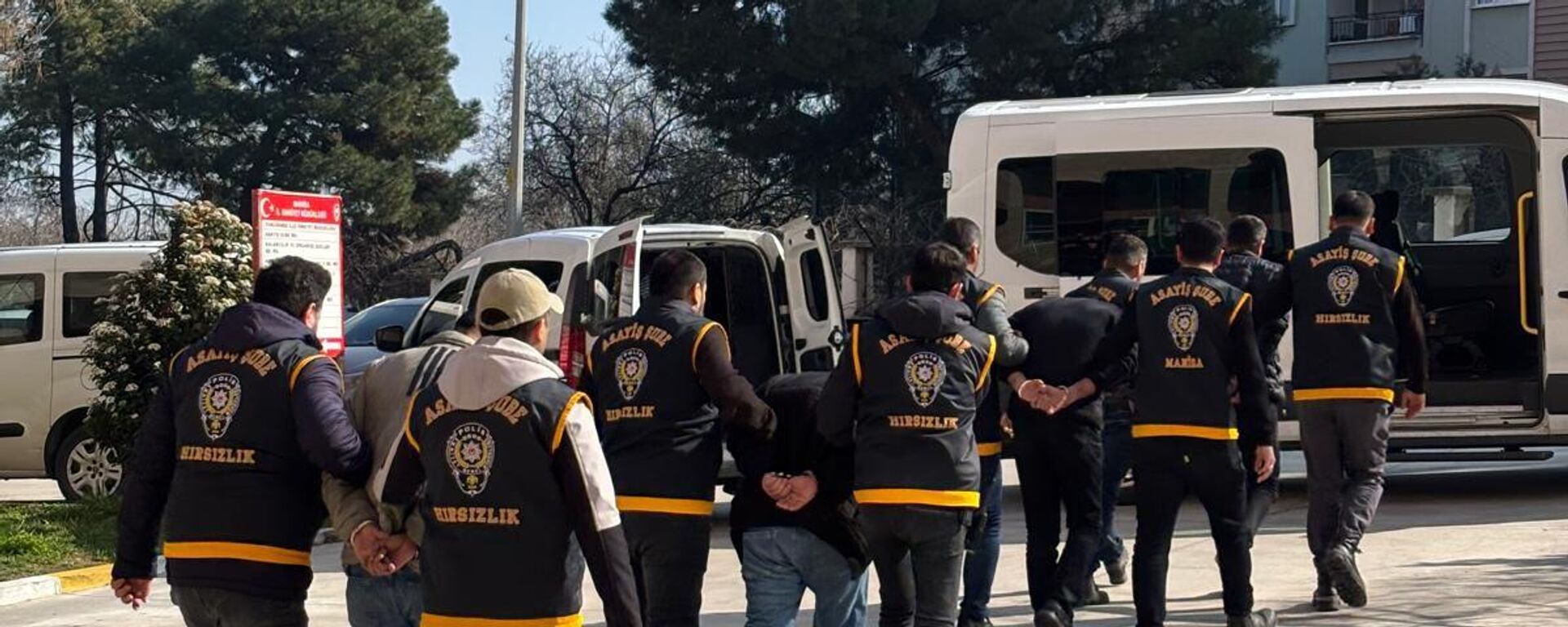 Çelik kasaları kestiler: Fabrikadan 30 milyonluk vurgun - Sputnik Türkiye, 1920, 07.03.2026