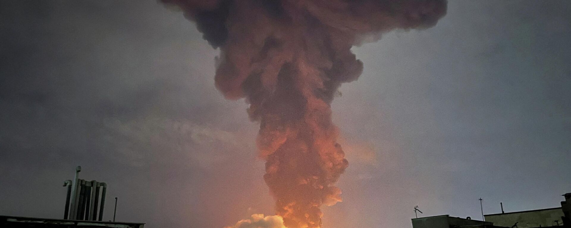 Tahran bombalandı - Sputnik Türkiye, 1920, 08.03.2026