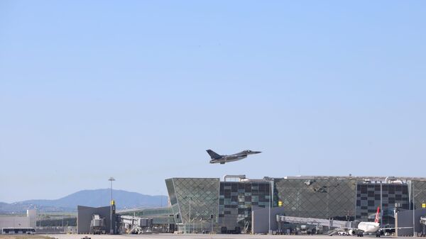 Milli Savunma Bakanlığınca,  6 F-16 savaş uçağı ve hava savunma sistemleri, Kuzey Kıbrıs'a konuşlandırıldı. - Sputnik Türkiye