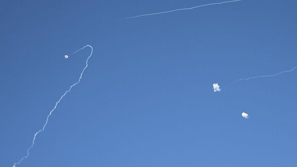 İsrail'e yeni füze saldırıları İsrail'e yeni füze saldırıları - Sputnik Türkiye