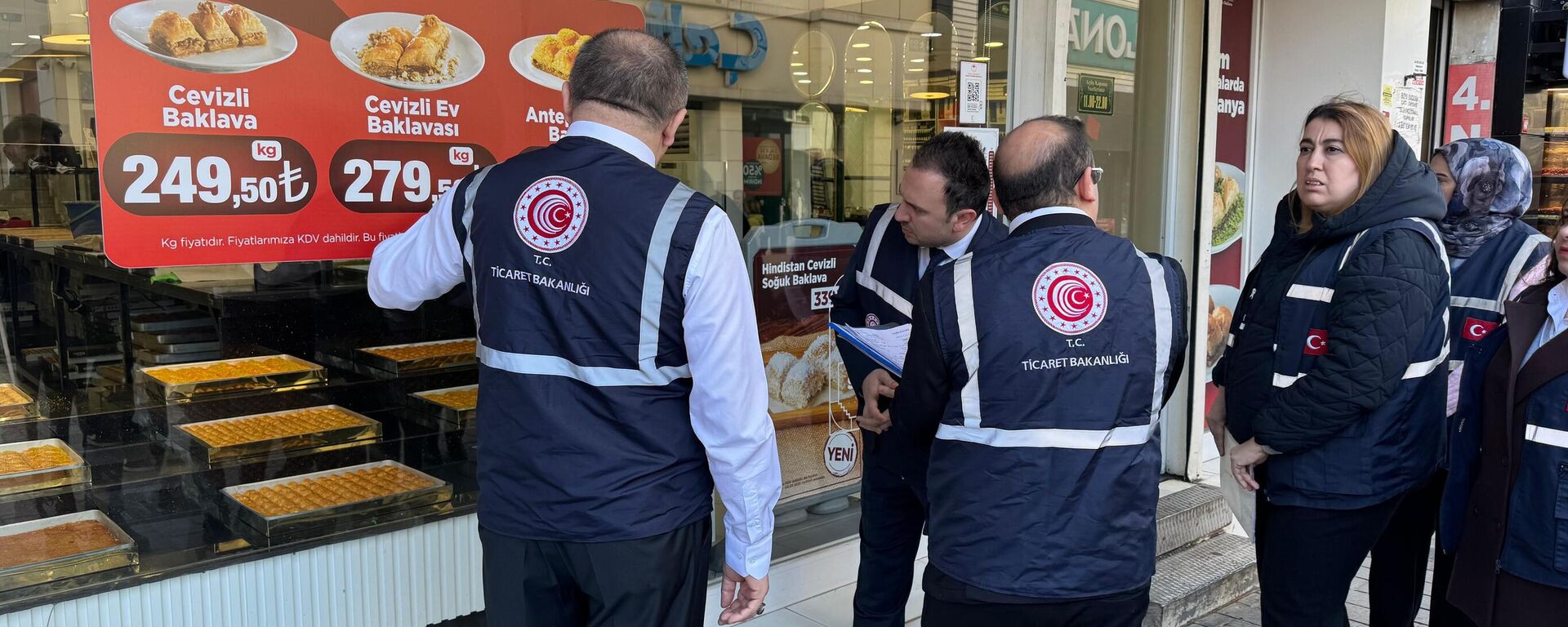 Ticaret Bakanlığı ekipleri Ramazan Bayramı öncesi denetimi artırdı - Sputnik Türkiye, 1920, 10.03.2026