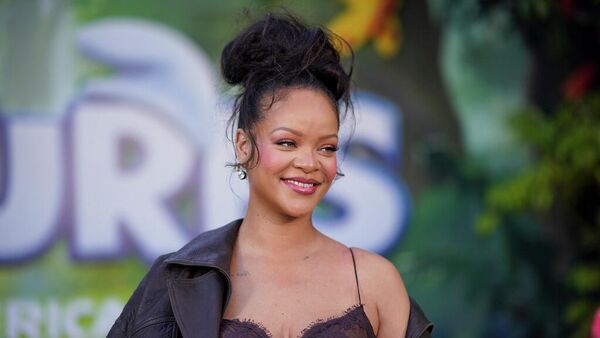 Pop yıldızı Rihanna’nın evine ateş açan kadın hakkında dava açıldı - Sputnik Türkiye