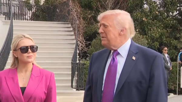 Karoline Leavitt, Trump - Sputnik Türkiye