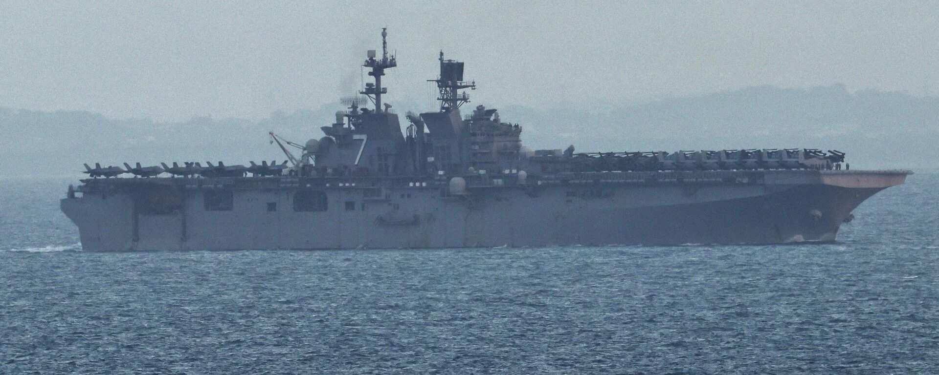 USS Tripoli Singapur Boğazı'nda - Sputnik Türkiye, 1920, 18.03.2026