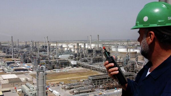 Mina Abdullah Petrol Rafinerisi - Sputnik Türkiye