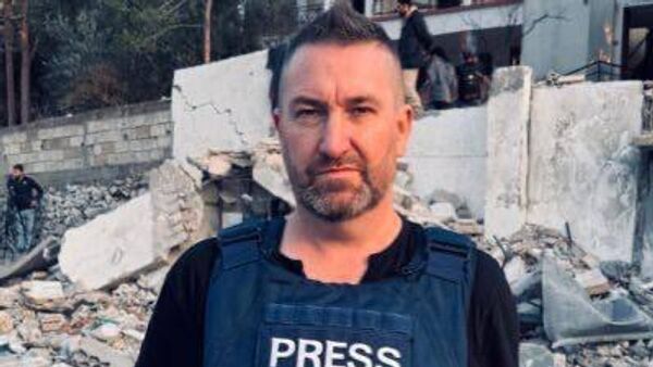 RT muhabiri Steve Sweeney  - Sputnik Türkiye