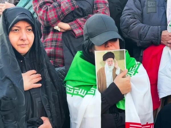 İran&#x27;ın merhum Dini Lideri Ayetullah Ali Hamaney için anma mitingi düzenlendi. - Sputnik Türkiye