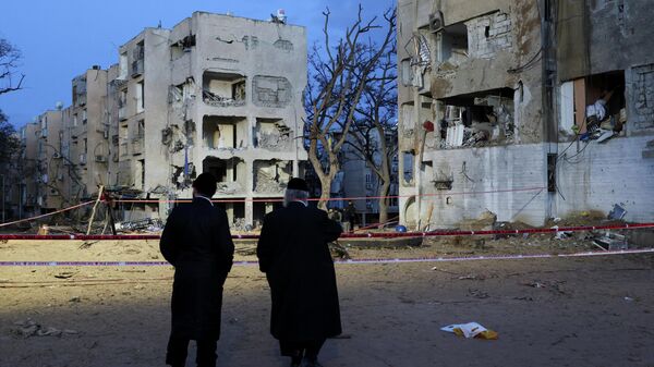 İran'ın misilleme saldırısında vurduğu İsrail'in Arod kentindeki yıkım - Sputnik Türkiye