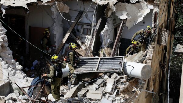 İran'ın misilleme saldırısı sonrası Tel Aviv'den görüntüler - Sputnik Türkiye