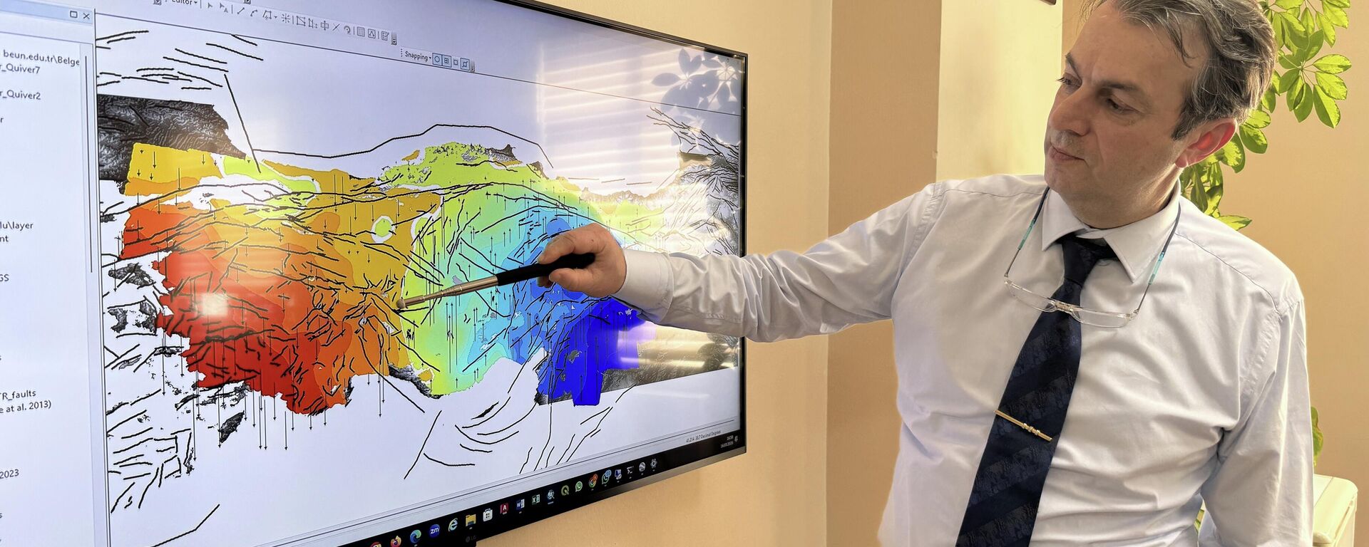 Prof. Dr. Şenol Hakan Kutoğlu - Sputnik Türkiye, 1920, 23.03.2026
