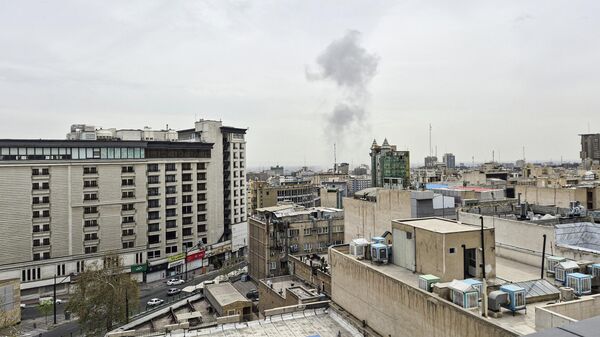 Tahran'da patlama meydana geldi - Sputnik Türkiye