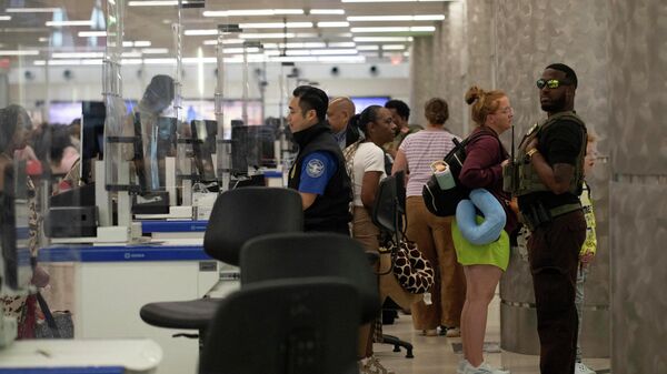 ABD Havaalanlarında TSA krizi ve ICE polisleri - Sputnik Türkiye