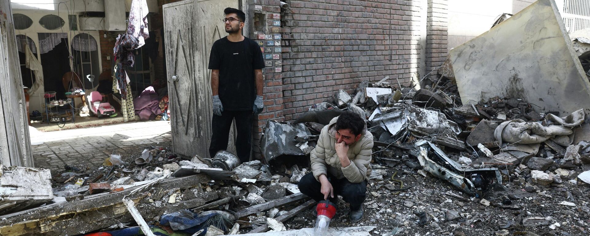 Tahran'da ABD-İsrail'in yeni saldırısı sonrası oluşan hasar - Sputnik Türkiye, 1920, 27.03.2026