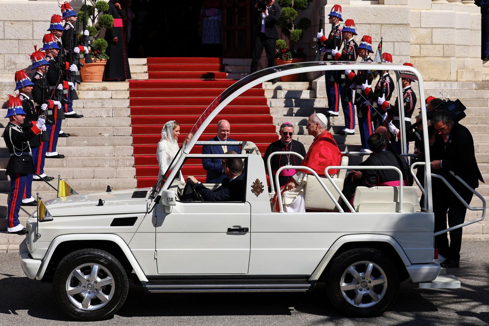 Papa 14. Leo, son papalık ziyaretinden 488 yıl sonra Monako’da - Sputnik Türkiye, 1920, 28.03.2026